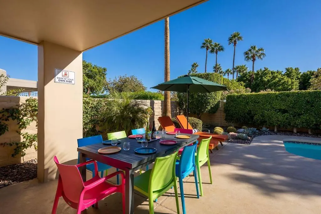 The Sunset House Pool & Spa Palm Springs
